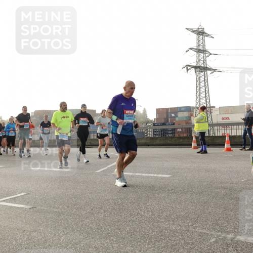03.10.2026 - Köhlbrandbrückenlauf Michael Burmester http://msf.ph/oto/10766689 03.10.2026 09:22:27 Position 3 3 meine-sportfotos.de