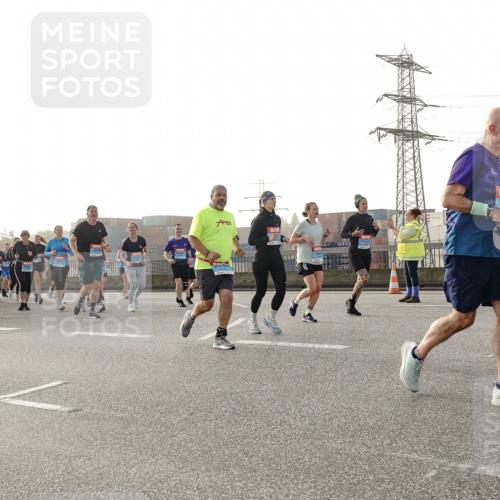 03.10.2026 - Köhlbrandbrückenlauf Michael Burmester http://msf.ph/oto/10766697 03.10.2026 09:22:28 Position 3  meine-sportfotos.de