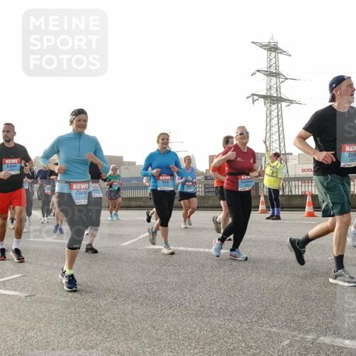 03.10.2026 - Köhlbrandbrückenlauf Michael Burmester http://msf.ph/oto/10766729 03.10.2026 09:22:31 Position 3 1107, 3, 1957 meine-sportfotos.de
