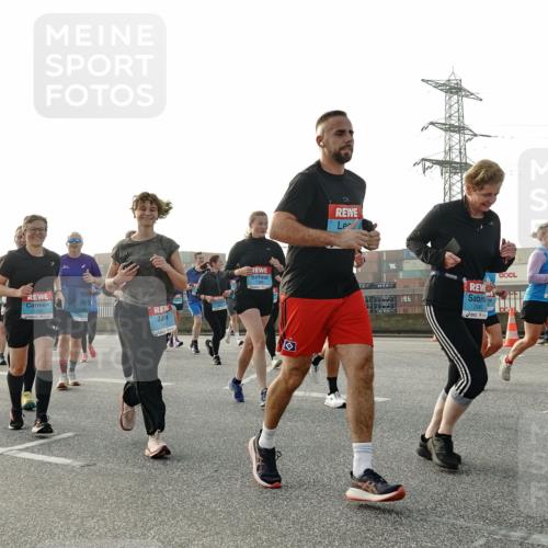 03.10.2026 - Köhlbrandbrückenlauf Michael Burmester http://msf.ph/oto/10766745 03.10.2026 09:22:33 Position 3 1602, 2545 meine-sportfotos.de
