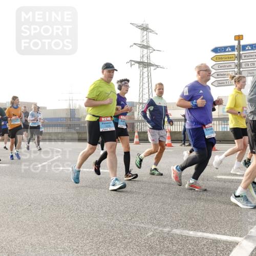 03.10.2026 - Köhlbrandbrückenlauf Michael Burmester http://msf.ph/oto/10766800 03.10.2026 09:22:45 Position 3 1076, 3 meine-sportfotos.de