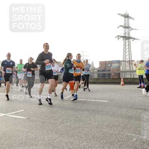 03.10.2026 - Köhlbrandbrückenlauf Michael Burmester http://msf.ph/oto/10766804 03.10.2026 09:22:46 Position 3  meine-sportfotos.de