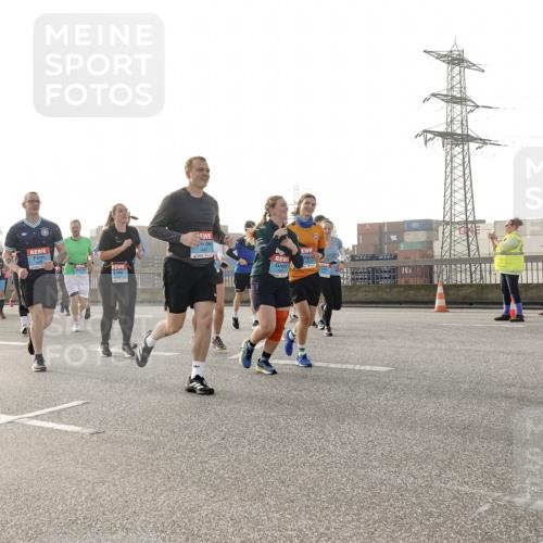 03.10.2026 - Köhlbrandbrückenlauf Michael Burmester http://msf.ph/oto/10766808 03.10.2026 09:22:46 Position 3 1642 meine-sportfotos.de
