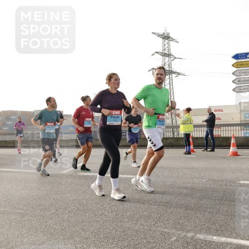03.10.2026 - Köhlbrandbrückenlauf Michael Burmester http://msf.ph/oto/10766843 03.10.2026 09:22:50 Position 3 1387, 3, 1388 meine-sportfotos.de