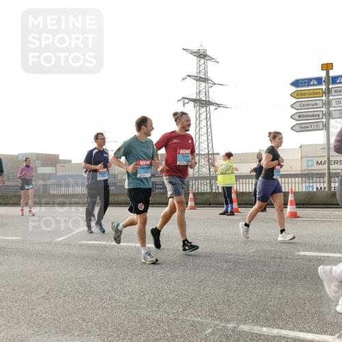 03.10.2026 - Köhlbrandbrückenlauf Michael Burmester http://msf.ph/oto/10766851 03.10.2026 09:22:51 Position 3 138 meine-sportfotos.de