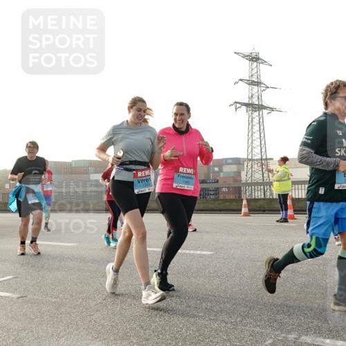 03.10.2026 - Köhlbrandbrückenlauf Michael Burmester http://msf.ph/oto/10766865 03.10.2026 09:22:53 Position 3 1389, 1390, 0, 422 meine-sportfotos.de