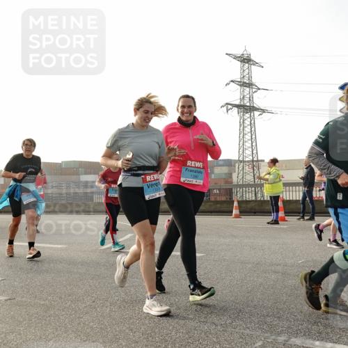 03.10.2026 - Köhlbrandbrückenlauf Michael Burmester http://msf.ph/oto/10766867 03.10.2026 09:22:53 Position 3 1389, 1390, 3286 meine-sportfotos.de