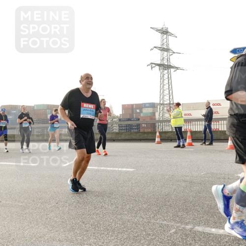 03.10.2026 - Köhlbrandbrückenlauf Michael Burmester http://msf.ph/oto/10766906 03.10.2026 09:22:58 Position 3 7, 321, 1016 meine-sportfotos.de