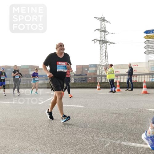 03.10.2026 - Köhlbrandbrückenlauf Michael Burmester http://msf.ph/oto/10766908 03.10.2026 09:22:58 Position 3 1016, 250 meine-sportfotos.de
