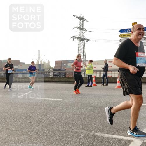 03.10.2026 - Köhlbrandbrückenlauf Michael Burmester http://msf.ph/oto/10766914 03.10.2026 09:22:59 Position 3 1016 meine-sportfotos.de