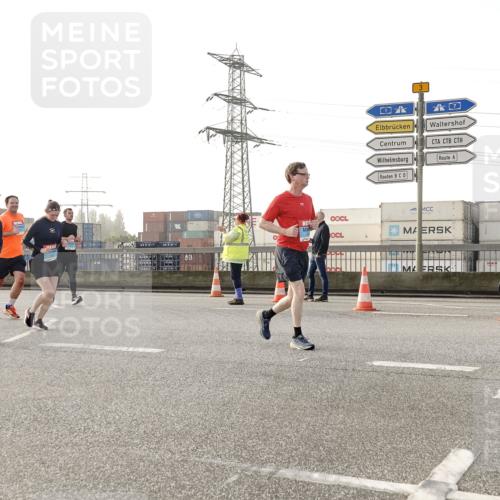 03.10.2026 - Köhlbrandbrückenlauf Michael Burmester http://msf.ph/oto/10766971 03.10.2026 09:23:10 Position 3 3 meine-sportfotos.de