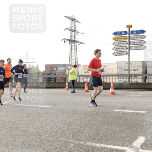 03.10.2026 - Köhlbrandbrückenlauf Michael Burmester http://msf.ph/oto/10766973 03.10.2026 09:23:10 Position 3 3 meine-sportfotos.de