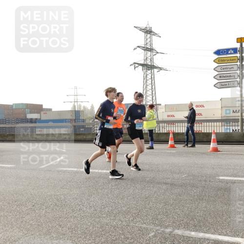 03.10.2026 - Köhlbrandbrückenlauf Michael Burmester http://msf.ph/oto/10766979 03.10.2026 09:23:11 Position 3  meine-sportfotos.de