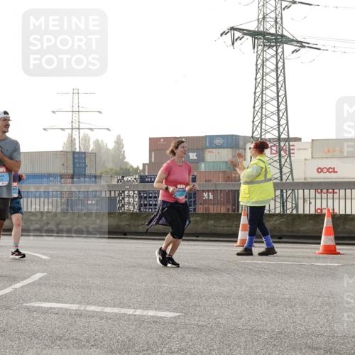 03.10.2026 - Köhlbrandbrückenlauf Michael Burmester http://msf.ph/oto/10767001 03.10.2026 09:23:16 Position 3 3723, 2956 meine-sportfotos.de