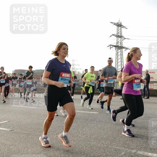 03.10.2026 - Köhlbrandbrückenlauf Michael Burmester http://msf.ph/oto/10767011 03.10.2026 09:23:17 Position 3 3155, 2827 meine-sportfotos.de