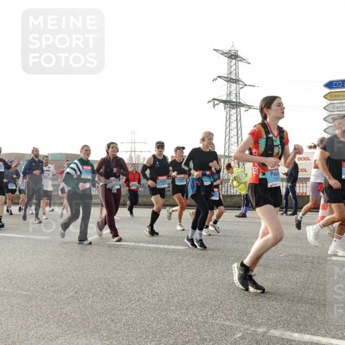 03.10.2026 - Köhlbrandbrückenlauf Michael Burmester http://msf.ph/oto/10767042 03.10.2026 09:23:21 Position 3 3 meine-sportfotos.de