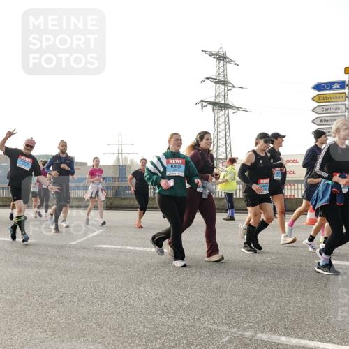 03.10.2026 - Köhlbrandbrückenlauf Michael Burmester http://msf.ph/oto/10767046 03.10.2026 09:23:22 Position 3  meine-sportfotos.de