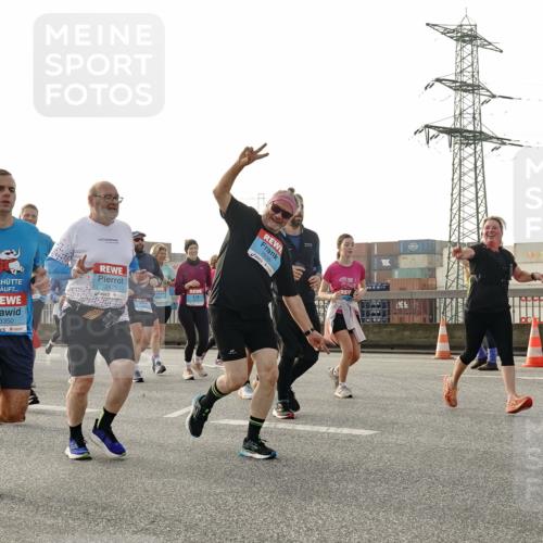 03.10.2026 - Köhlbrandbrückenlauf Michael Burmester http://msf.ph/oto/10767057 03.10.2026 09:23:23 Position 3 3350 meine-sportfotos.de