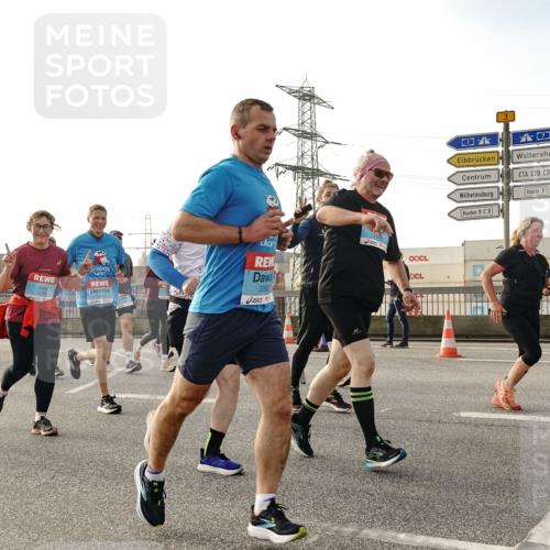 03.10.2026 - Köhlbrandbrückenlauf Michael Burmester http://msf.ph/oto/10767066 03.10.2026 09:23:24 Position 3 1708, 3738, 335 meine-sportfotos.de