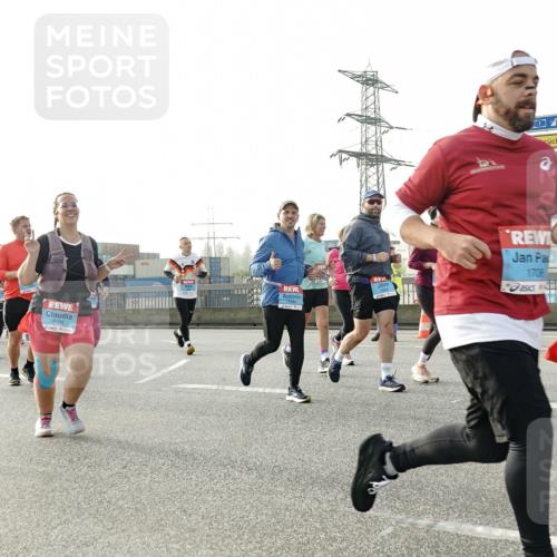03.10.2026 - Köhlbrandbrückenlauf Michael Burmester http://msf.ph/oto/10767078 03.10.2026 09:23:26 Position 3 3108, 3, 1708 meine-sportfotos.de
