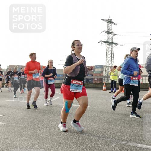 03.10.2026 - Köhlbrandbrückenlauf Michael Burmester http://msf.ph/oto/10767084 03.10.2026 09:23:26 Position 3 3108, 3, 1592 meine-sportfotos.de