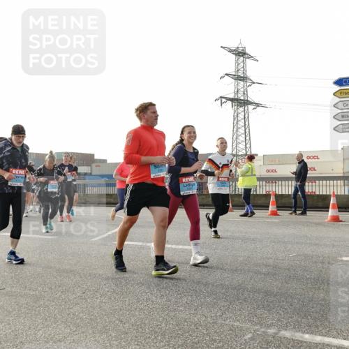 03.10.2026 - Köhlbrandbrückenlauf Michael Burmester http://msf.ph/oto/10767091 03.10.2026 09:23:27 Position 3 3 meine-sportfotos.de