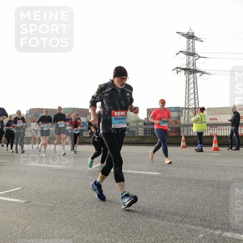 03.10.2026 - Köhlbrandbrückenlauf Michael Burmester http://msf.ph/oto/10767097 03.10.2026 09:23:28 Position 3 1751, 3 meine-sportfotos.de