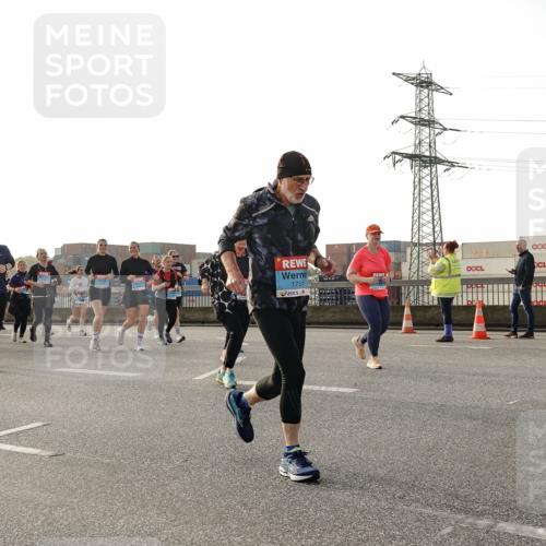03.10.2026 - Köhlbrandbrückenlauf Michael Burmester http://msf.ph/oto/10767099 03.10.2026 09:23:28 Position 3 3, 1751 meine-sportfotos.de