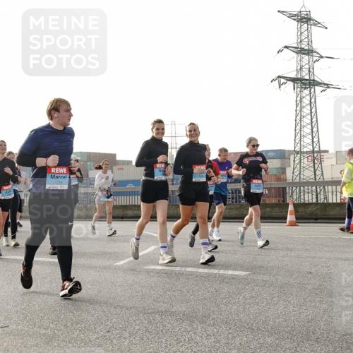 03.10.2026 - Köhlbrandbrückenlauf Michael Burmester http://msf.ph/oto/10767118 03.10.2026 09:23:30 Position 3 1754 meine-sportfotos.de