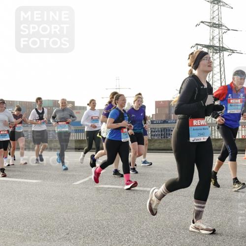 03.10.2026 - Köhlbrandbrückenlauf Michael Burmester http://msf.ph/oto/10767165 03.10.2026 09:23:36 Position 3 2942, 1219 meine-sportfotos.de