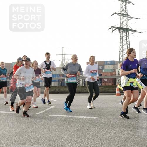 03.10.2026 - Köhlbrandbrückenlauf Michael Burmester http://msf.ph/oto/10767171 03.10.2026 09:23:38 Position 3  meine-sportfotos.de