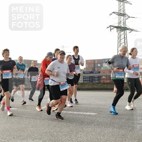 03.10.2026 - Köhlbrandbrückenlauf Michael Burmester http://msf.ph/oto/10767177 03.10.2026 09:23:38 Position 3 2039, 2979, 00, 2424, 3326 meine-sportfotos.de