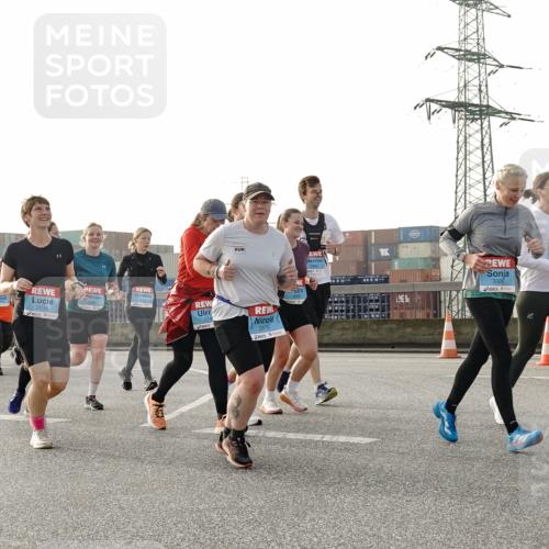 03.10.2026 - Köhlbrandbrückenlauf Michael Burmester http://msf.ph/oto/10767179 03.10.2026 09:23:39 Position 3 584, 2039, 2979, 3326, 2424 meine-sportfotos.de