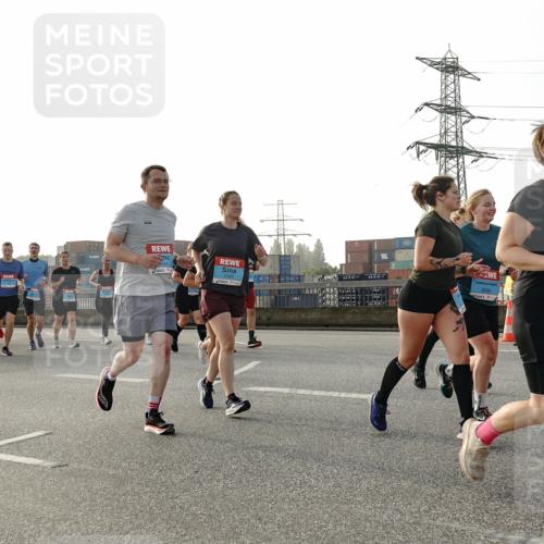 03.10.2026 - Köhlbrandbrückenlauf Michael Burmester http://msf.ph/oto/10767187 03.10.2026 09:23:40 Position 3 3295, 2039 meine-sportfotos.de
