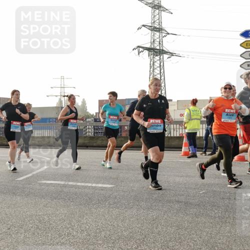 03.10.2026 - Köhlbrandbrückenlauf Michael Burmester http://msf.ph/oto/10767210 03.10.2026 09:23:43 Position 3 1020, 1861, 1970 meine-sportfotos.de