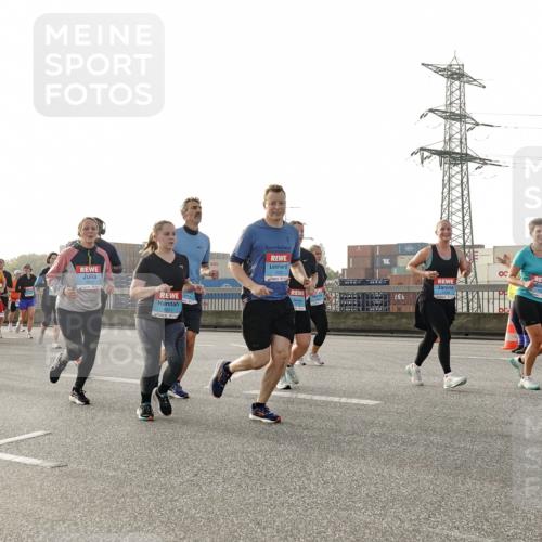 03.10.2026 - Köhlbrandbrückenlauf Michael Burmester http://msf.ph/oto/10767216 03.10.2026 09:23:44 Position 3 3774, 1021, 1020, 1436 meine-sportfotos.de