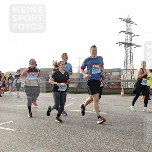 03.10.2026 - Köhlbrandbrückenlauf Michael Burmester http://msf.ph/oto/10767222 03.10.2026 09:23:44 Position 3 1021, 1020 meine-sportfotos.de