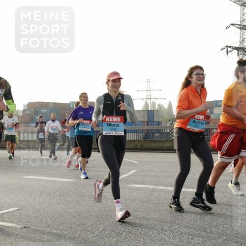 03.10.2026 - Köhlbrandbrückenlauf Michael Burmester http://msf.ph/oto/10767257 03.10.2026 09:23:50 Position 3 1966, 0, 3305, 3207, 23 meine-sportfotos.de