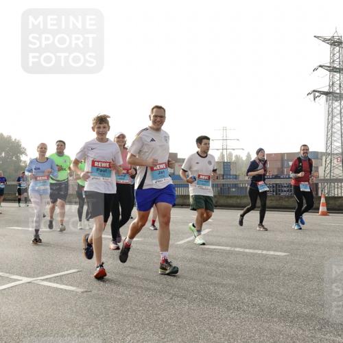 03.10.2026 - Köhlbrandbrückenlauf Michael Burmester http://msf.ph/oto/10767279 03.10.2026 09:23:54 Position 3 1033 meine-sportfotos.de