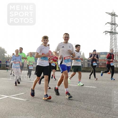 03.10.2026 - Köhlbrandbrückenlauf Michael Burmester http://msf.ph/oto/10767286 03.10.2026 09:23:54 Position 3 1033 meine-sportfotos.de