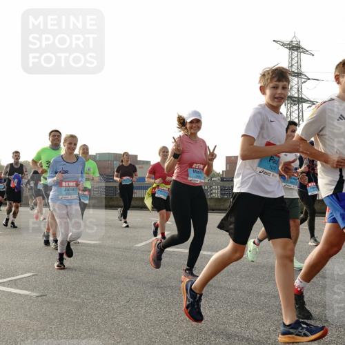 03.10.2026 - Köhlbrandbrückenlauf Michael Burmester http://msf.ph/oto/10767290 03.10.2026 09:23:55 Position 3 1033, 103 meine-sportfotos.de