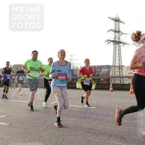 03.10.2026 - Köhlbrandbrückenlauf Michael Burmester http://msf.ph/oto/10767293 03.10.2026 09:23:55 Position 3 2026, 364 meine-sportfotos.de
