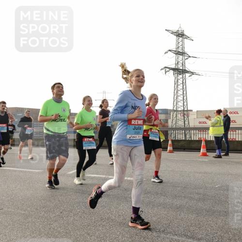 03.10.2026 - Köhlbrandbrückenlauf Michael Burmester http://msf.ph/oto/10767299 03.10.2026 09:23:56 Position 3 14, 1041, 2026, 312 meine-sportfotos.de