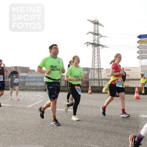 03.10.2026 - Köhlbrandbrückenlauf Michael Burmester http://msf.ph/oto/10767303 03.10.2026 09:23:56 Position 3 3413, 2227, 312, 3 meine-sportfotos.de