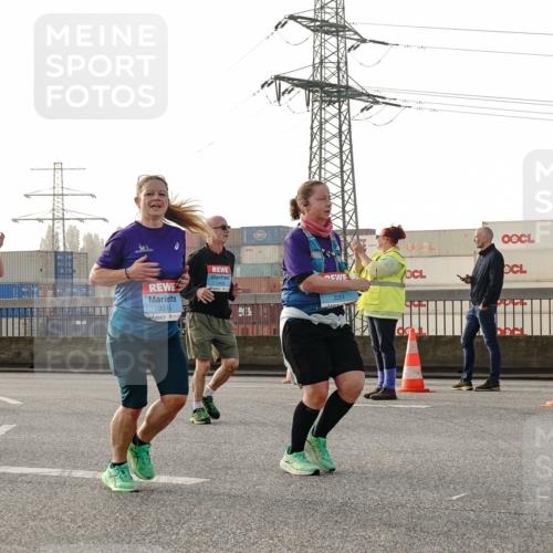 03.10.2026 - Köhlbrandbrückenlauf Michael Burmester http://msf.ph/oto/10767319 03.10.2026 09:24:02 Position 3 3515, 1704, 1434, 3261 meine-sportfotos.de