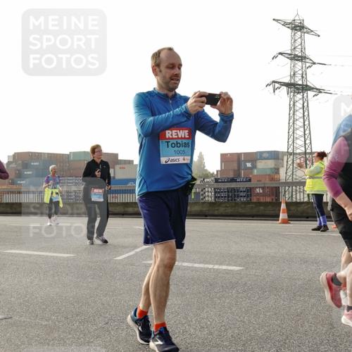 03.10.2026 - Köhlbrandbrückenlauf Michael Burmester http://msf.ph/oto/10767338 03.10.2026 09:24:05 Position 3 1005 meine-sportfotos.de