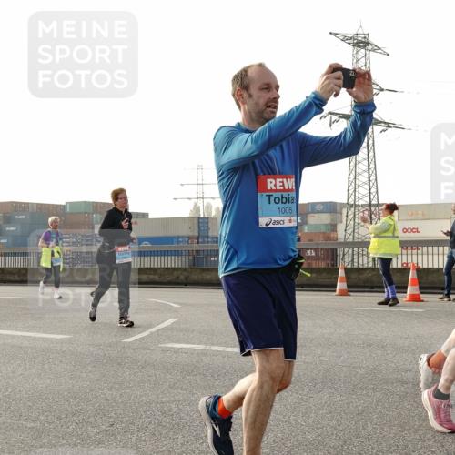 03.10.2026 - Köhlbrandbrückenlauf Michael Burmester http://msf.ph/oto/10767342 03.10.2026 09:24:05 Position 3 1005 meine-sportfotos.de