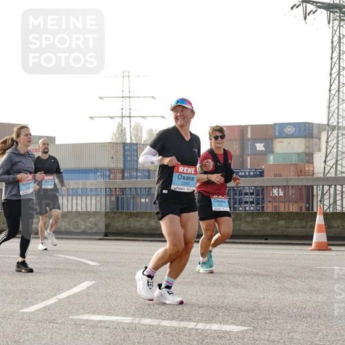 03.10.2026 - Köhlbrandbrückenlauf Michael Burmester http://msf.ph/oto/10767375 03.10.2026 09:24:11 Position 3 199, 1913, 2543, 1951 meine-sportfotos.de