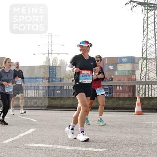 03.10.2026 - Köhlbrandbrückenlauf Michael Burmester http://msf.ph/oto/10767377 03.10.2026 09:24:11 Position 3 1913, 2543, 1951 meine-sportfotos.de