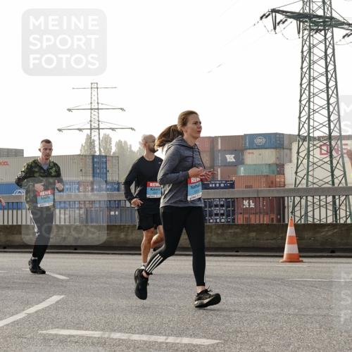 03.10.2026 - Köhlbrandbrückenlauf Michael Burmester http://msf.ph/oto/10767384 03.10.2026 09:24:13 Position 3 1573, 1999, 1913 meine-sportfotos.de